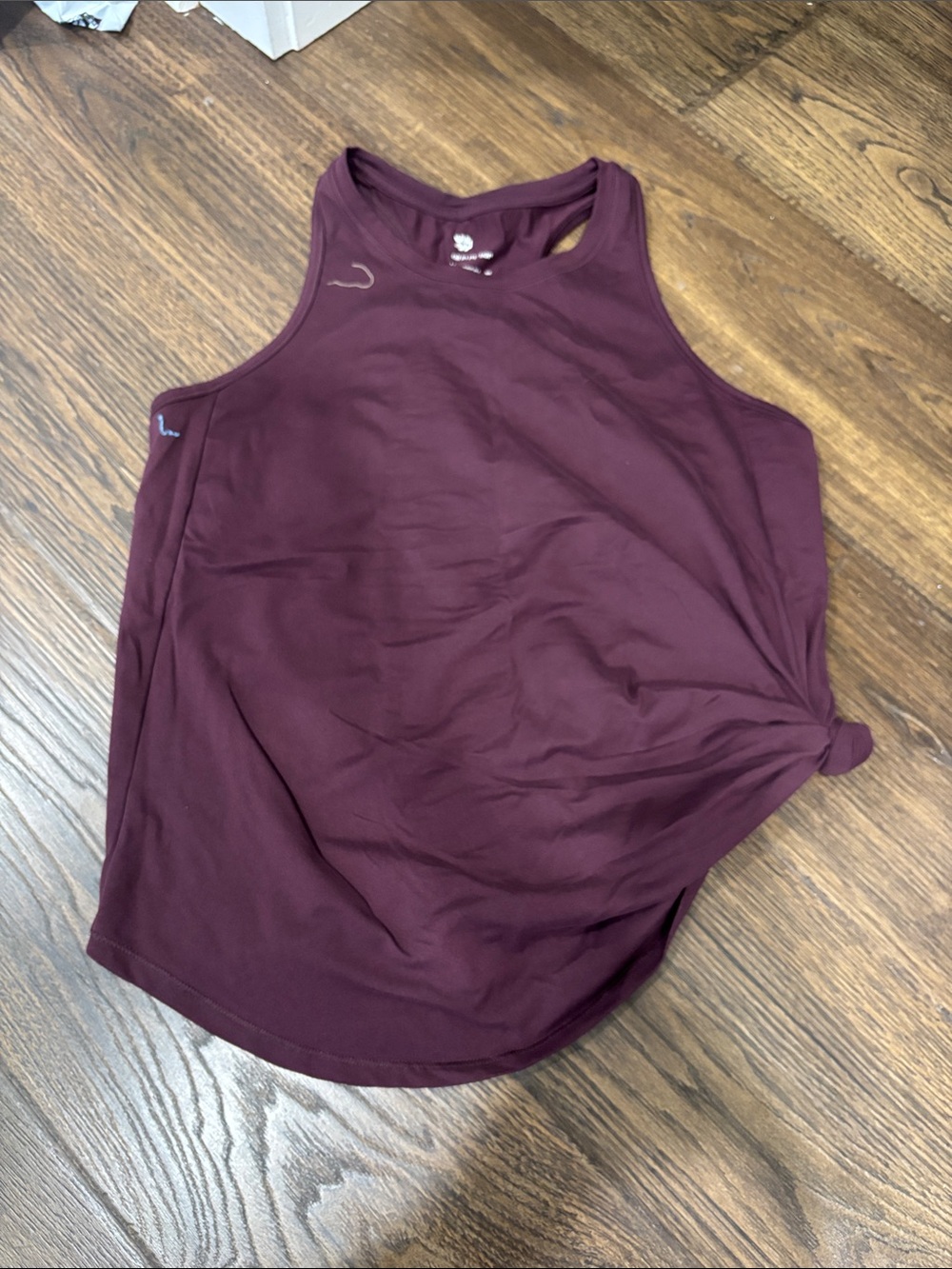 Women’s Sleeveless Athletic Tank Top - Burgundy